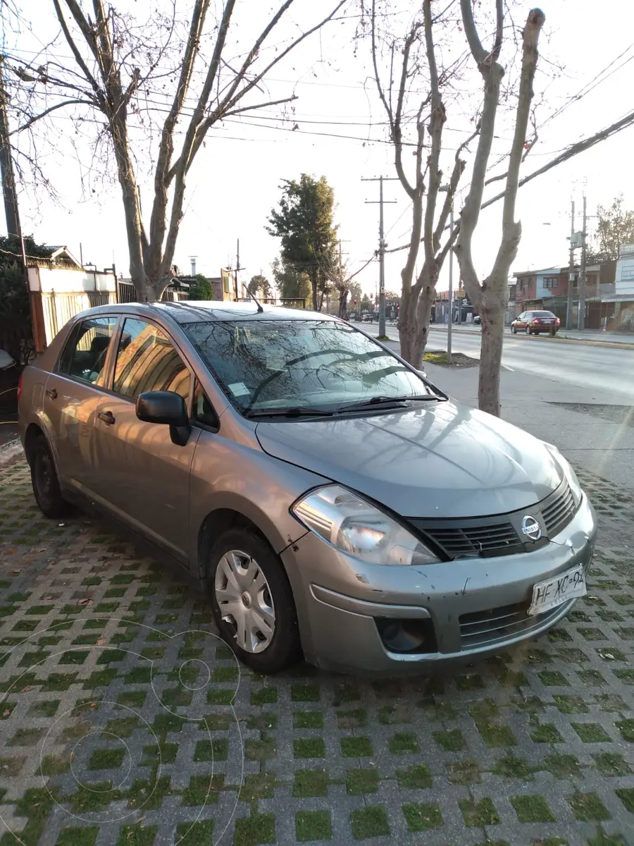 Nissan Tiida Sedán 1.6L Drive