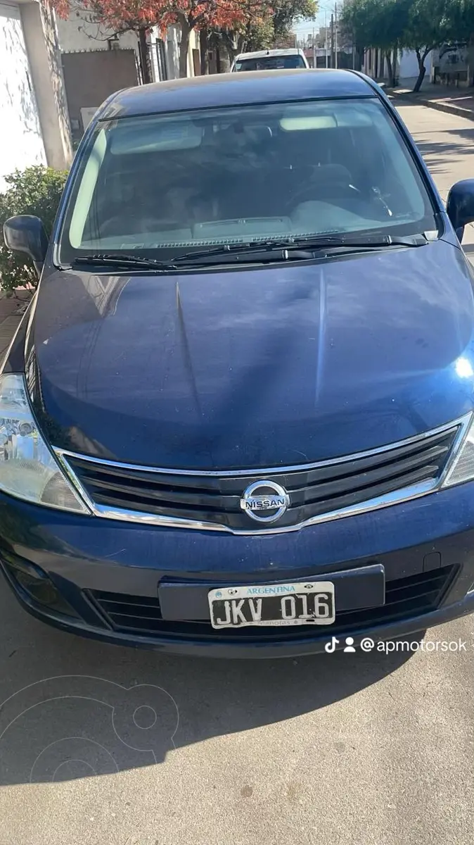 Nissan Tiida Visia