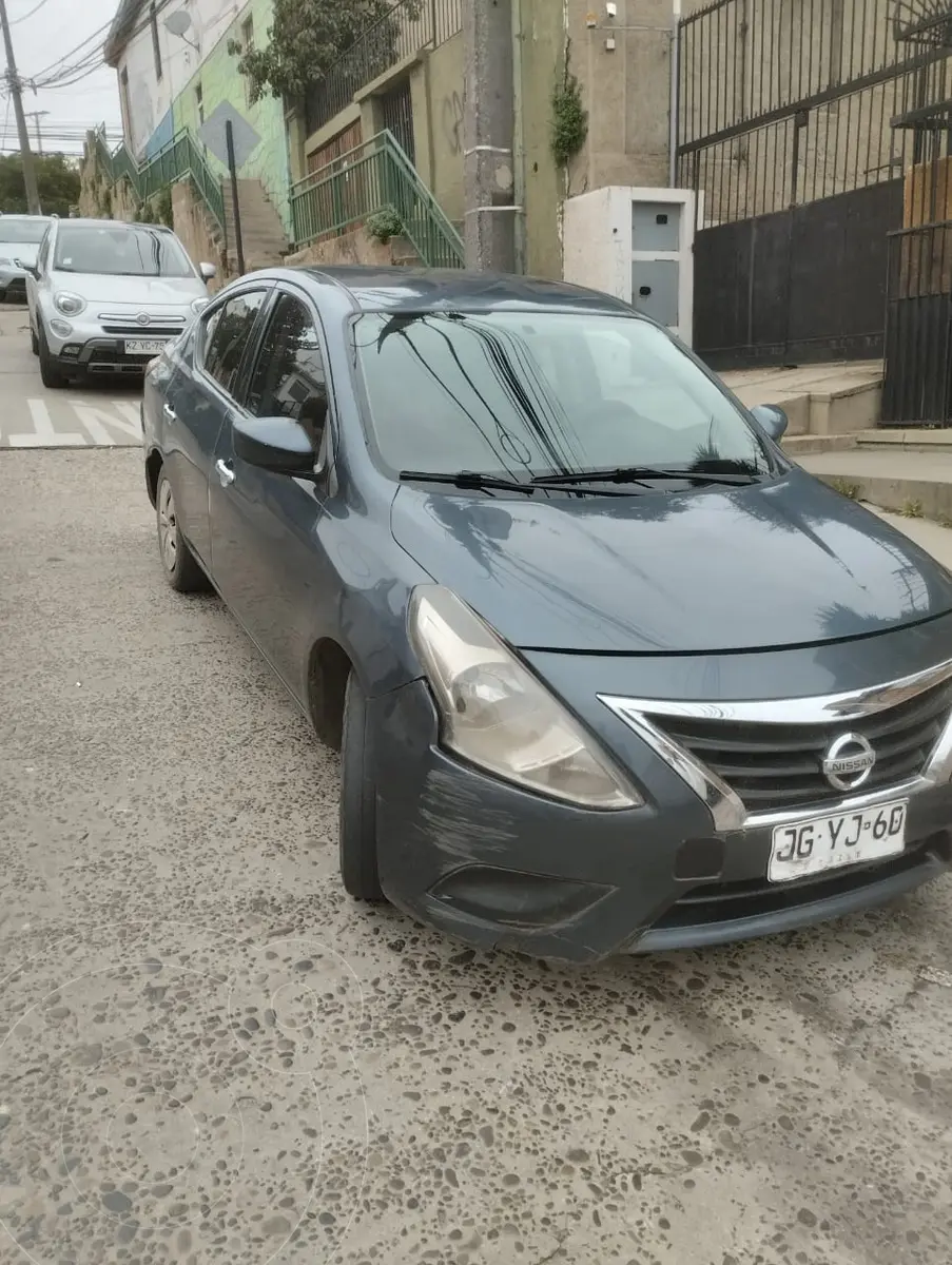 Nissan Versa Sense Aut