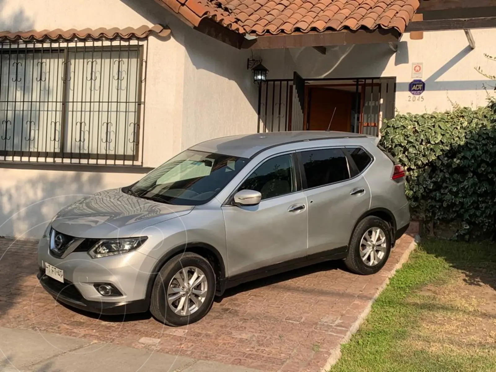Nissan X-Trail 2.5L Sense Aut 3Filas