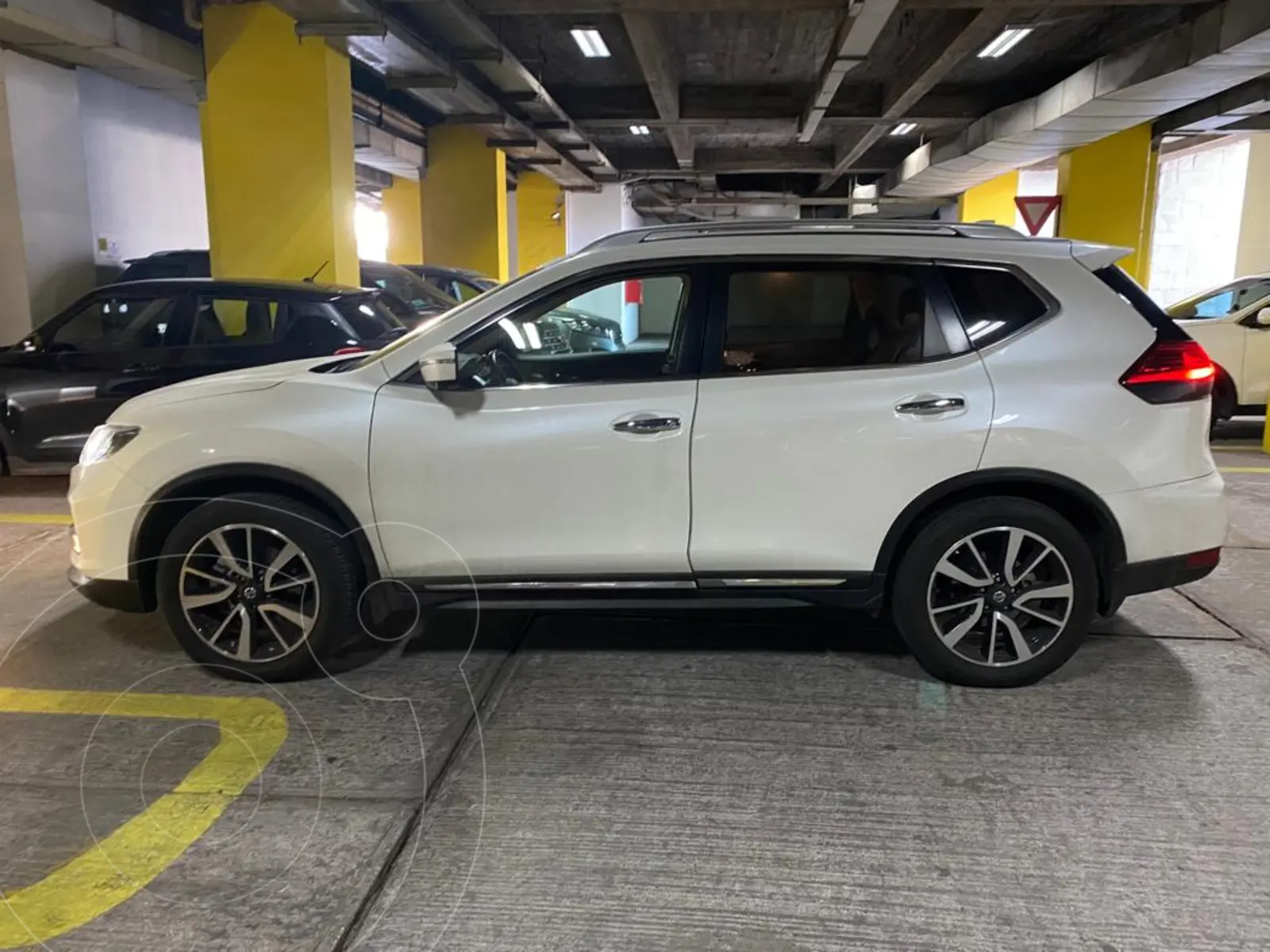 Nissan X-Trail 2.5L Exclusive Aut 3Filas 4x4