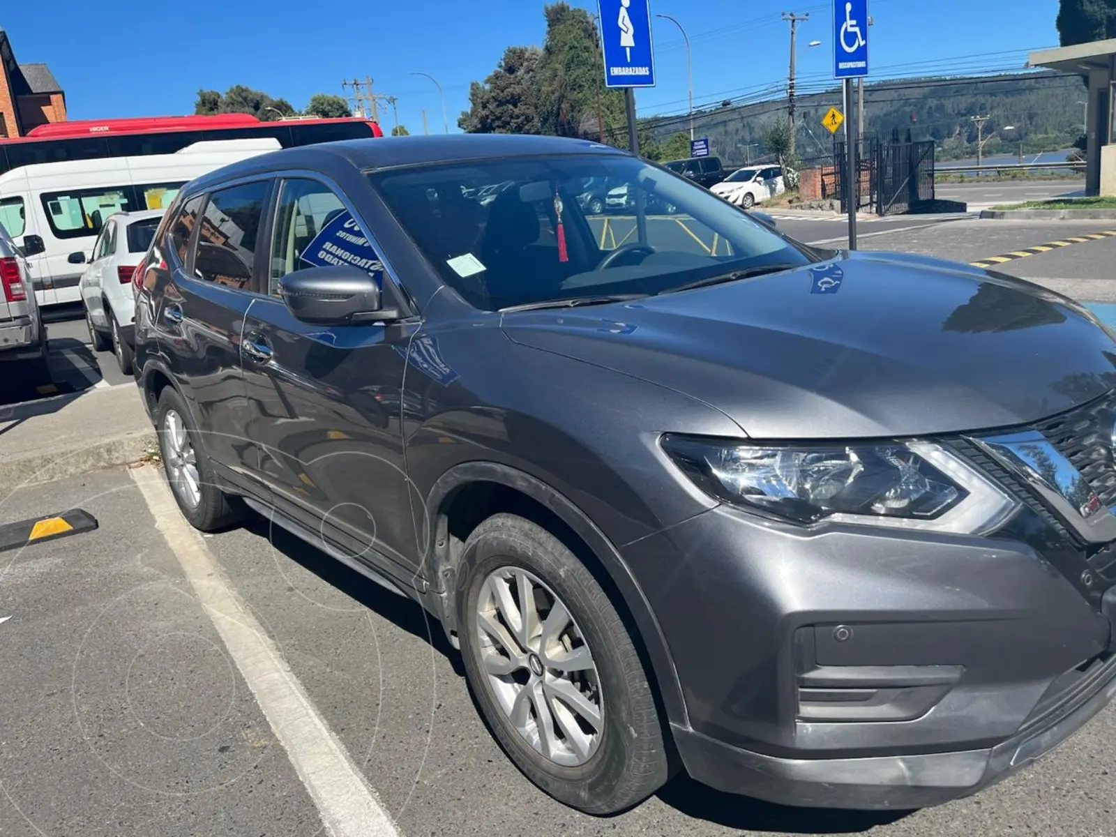 Nissan X-Trail 2.5L Sense 3Row 4x2
