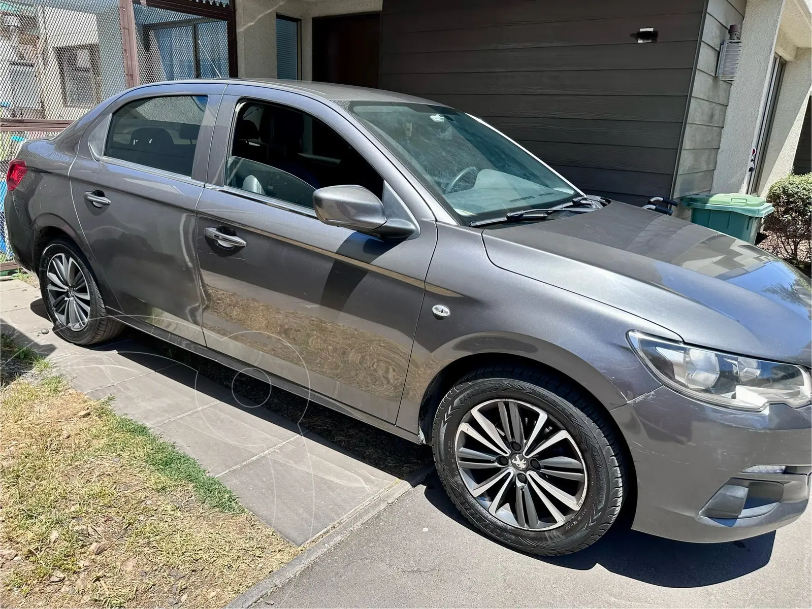 Peugeot 301 1.6L Allure HDi