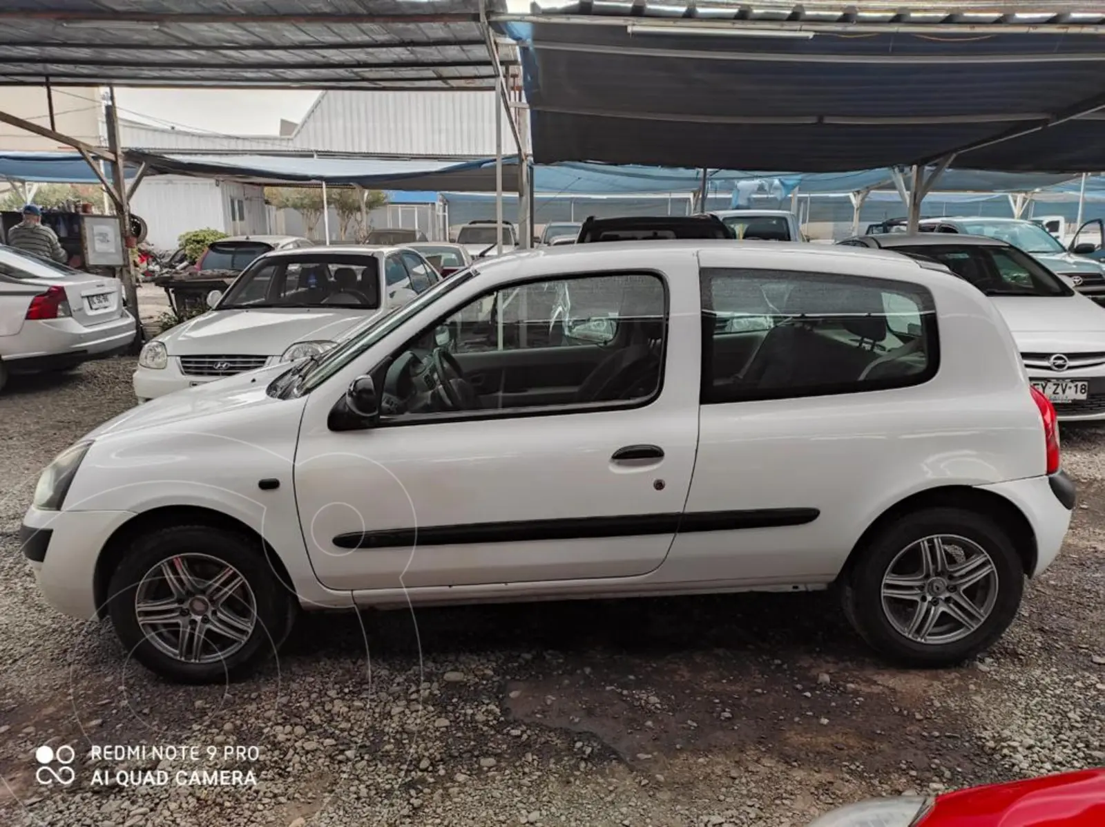 Renault Clio ll Hatchback 1.6 16V Expression Mec AA 5P