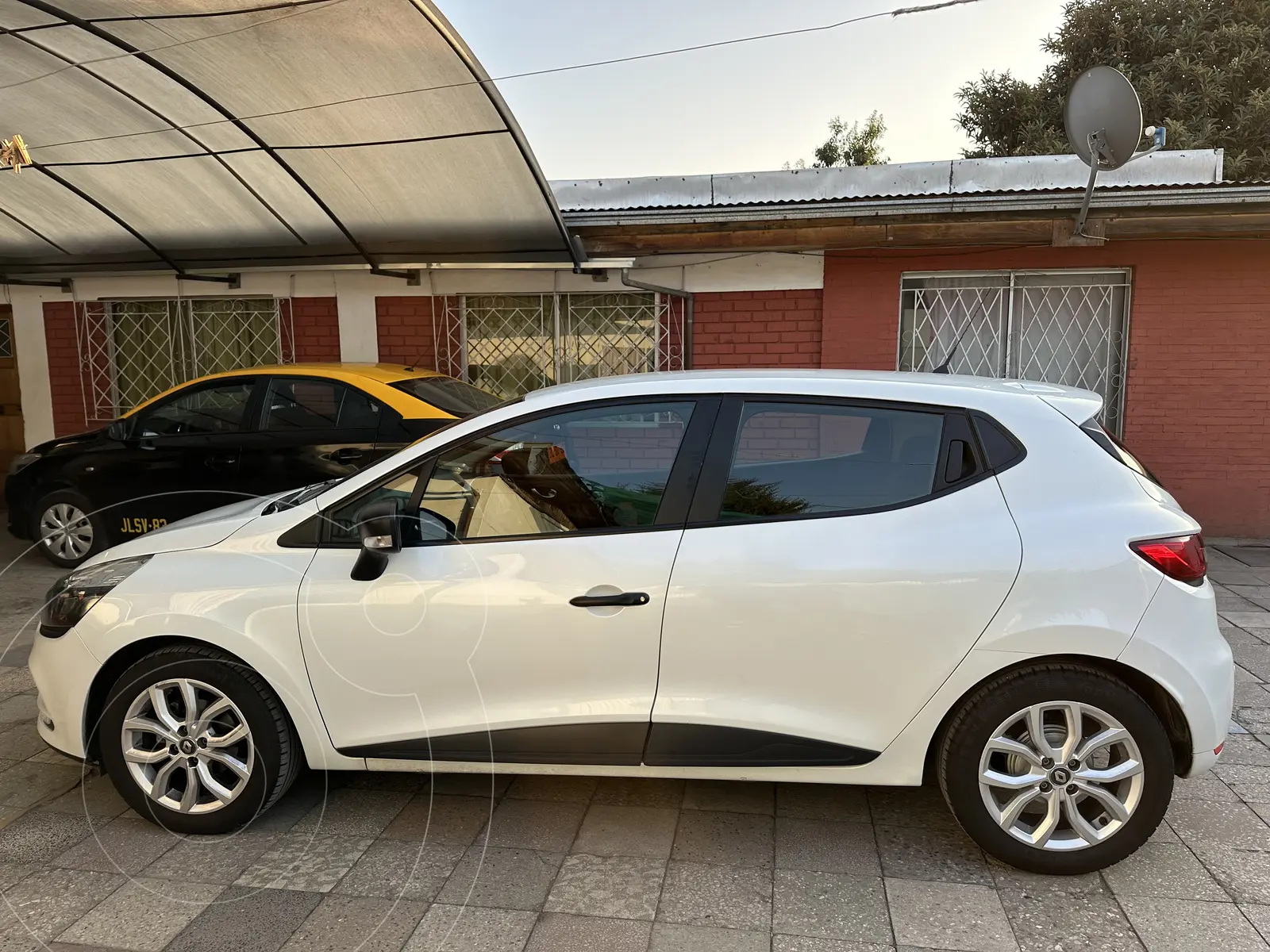 Renault Clio 1.2L Authentique