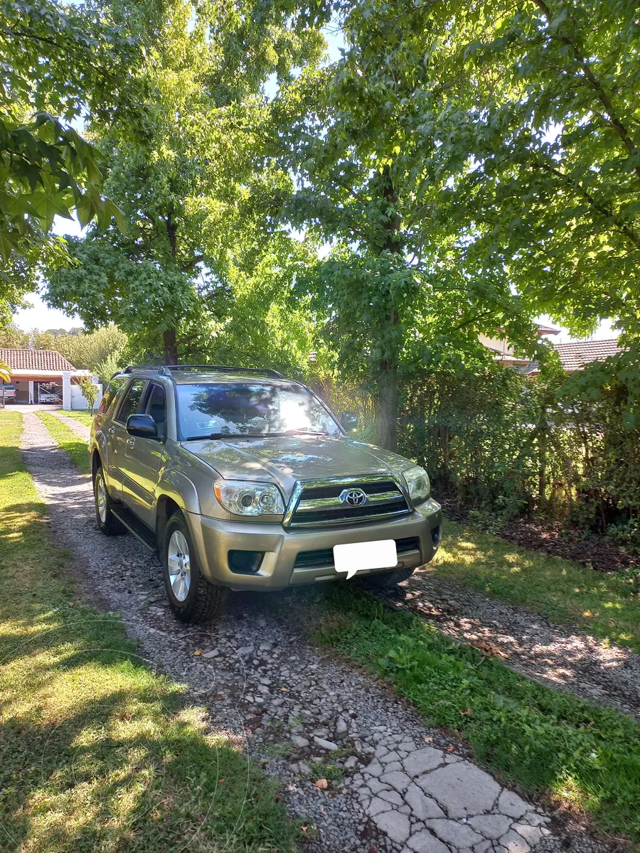 Toyota 4Runner 4x2 SR5