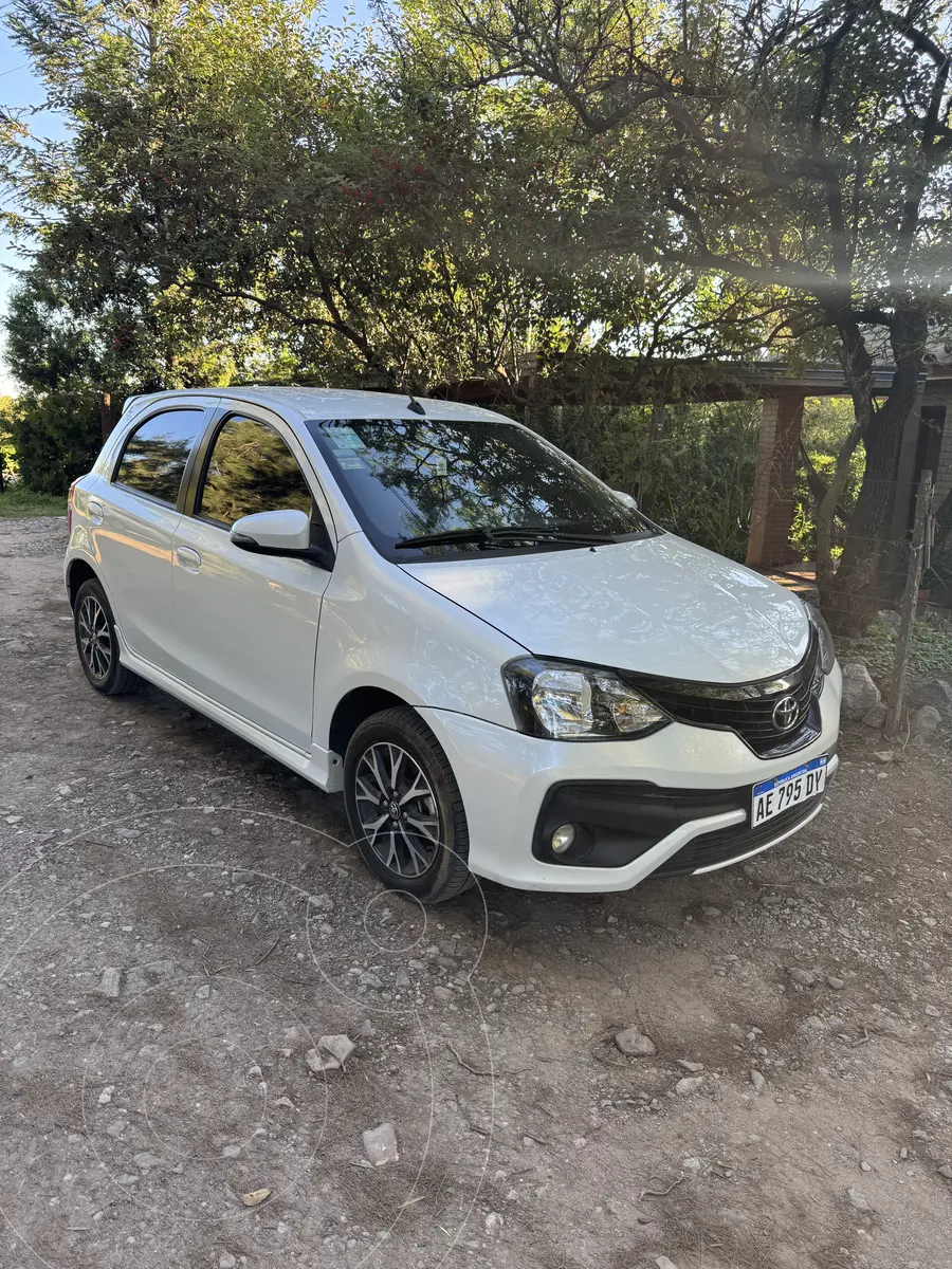 Toyota Etios XLS