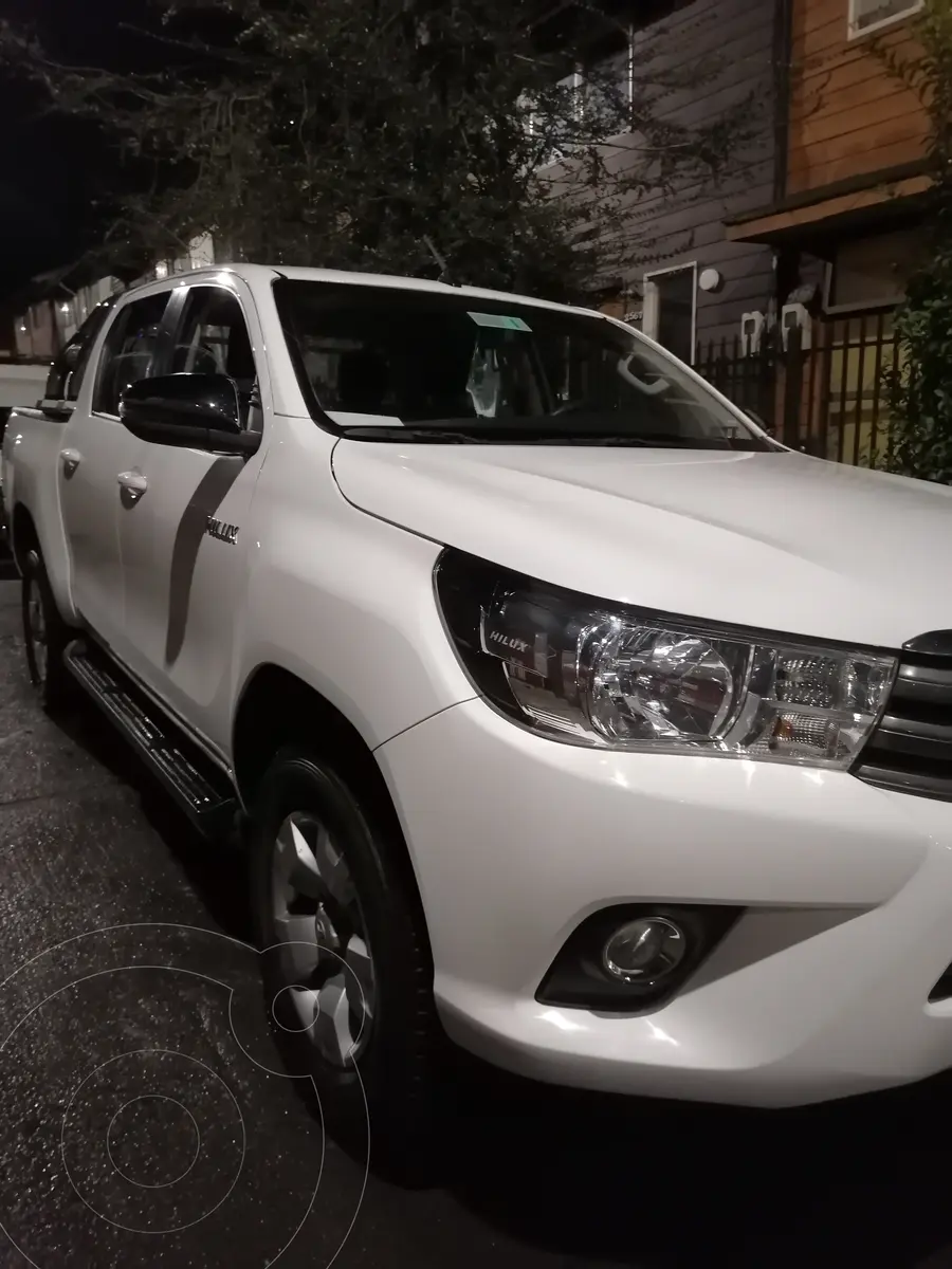 Toyota Hilux 2.4L SR CD 4x4