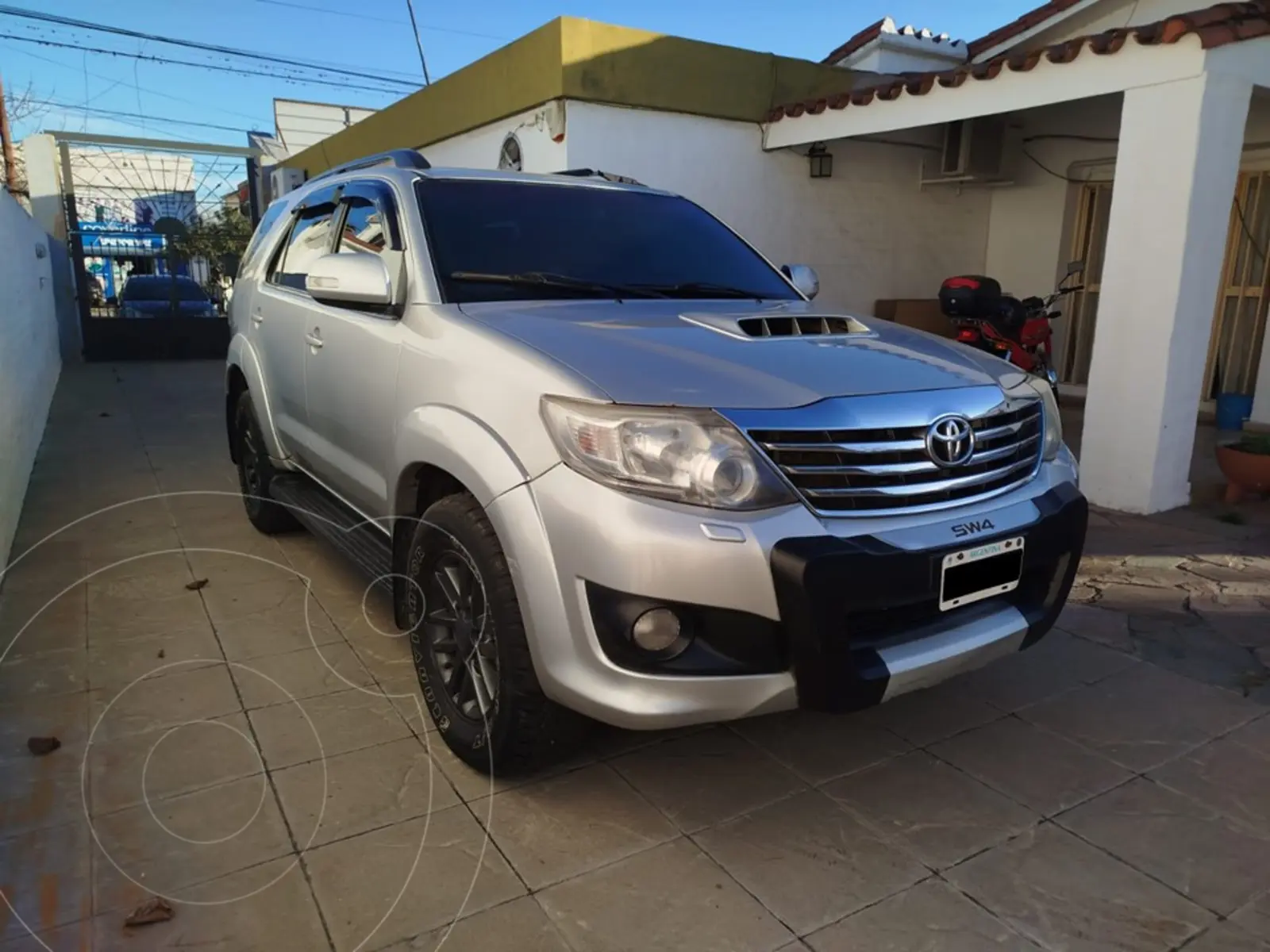 Toyota SW4 SRV TDi Cuero Aut