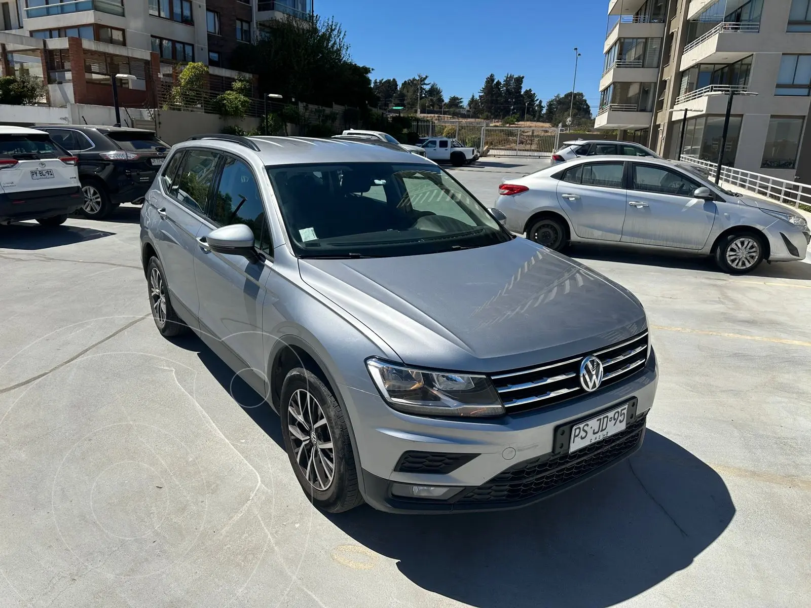 Volkswagen Tiguan 1.4L TSI Trendline 5A