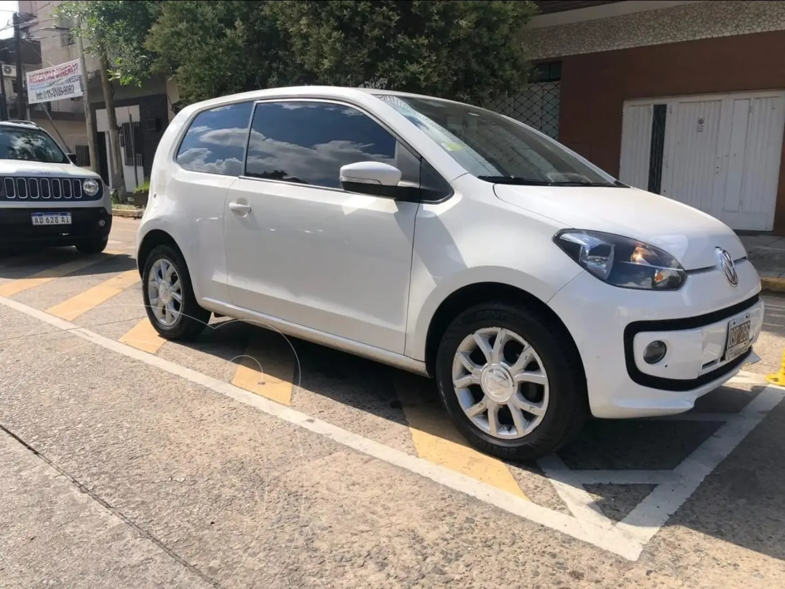 Volkswagen Up! High