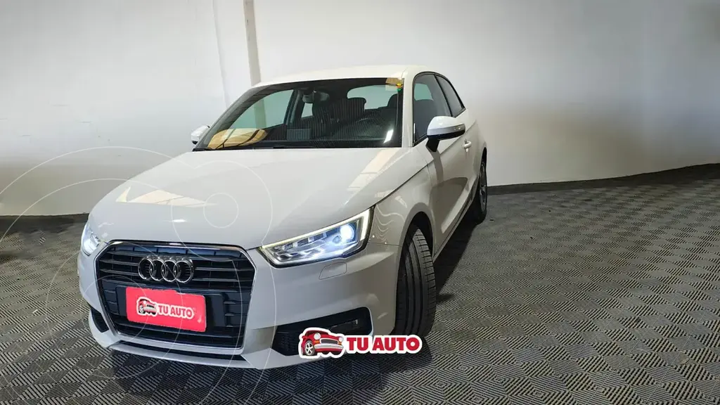 foto Audi A1 Sportback T FSI S-tronic usado (2018) color Blanco Glaciar precio $26.675.000