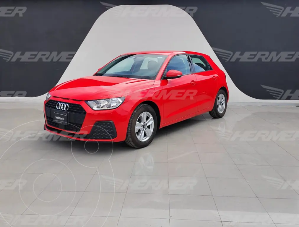 foto Audi A1 Sportback Urban S-Tronic usado (2021) color Rojo precio $399,900