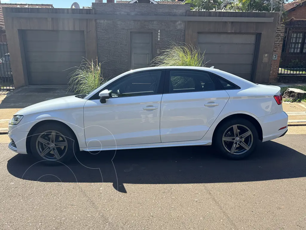Audi A3 Sedán 1.4 T Fsi S-Tronic 2016/17 (1395 Cc) 2018 - foto 2