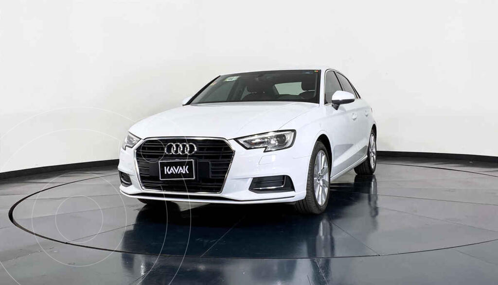 foto Audi A3 Sedán Sedán 1.4L Select Aut usado (2019) color Café precio $469,999