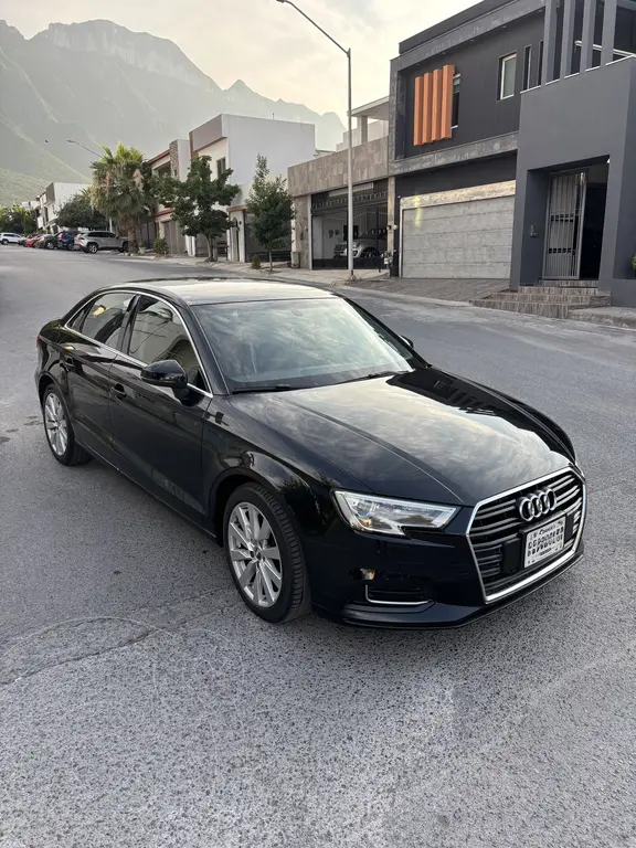 Audi A3 Sedán Sedán 1.4L Select Aut 2018