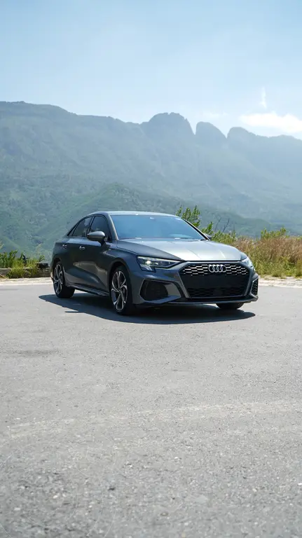 Audi A3 Sedán 35 TFSI S line 2024