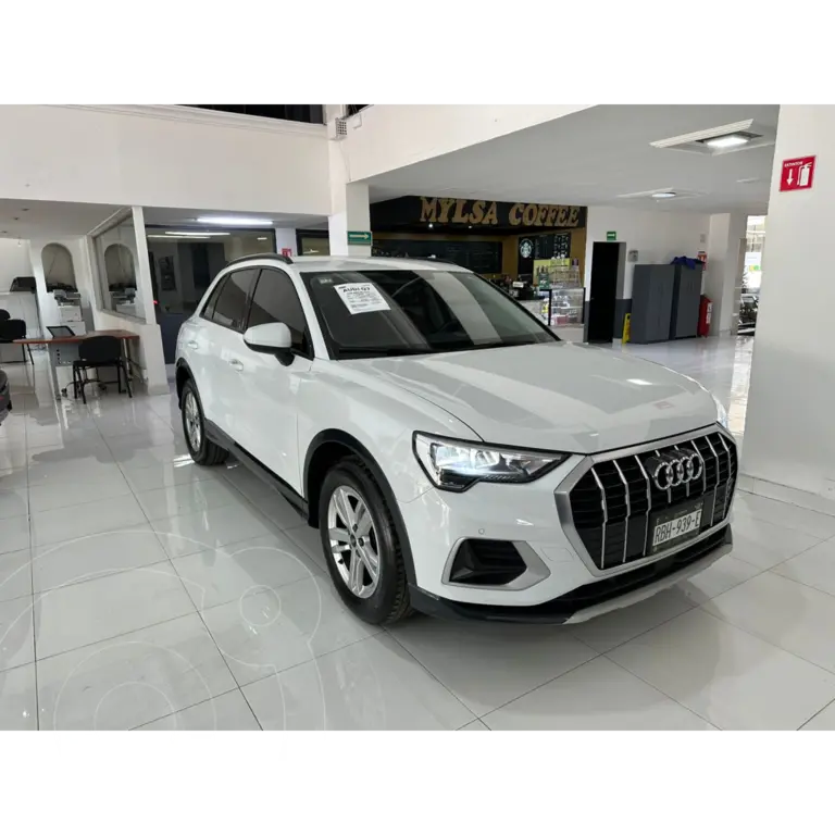 foto Audi Q3 35 TFSI Dynamic usado (2024) color Blanco precio $545,000
