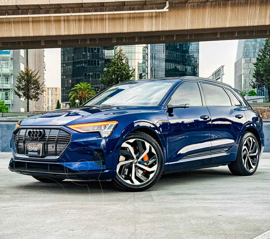 foto Audi Q8 e-tron 55 Advanced quattro usado (2023) color Azul precio $1,099,000