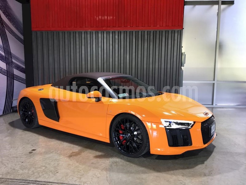 foto Audi R8 Spyder 5.2 FSI 540 hp usado (2017) color Naranja precio $2,350,000