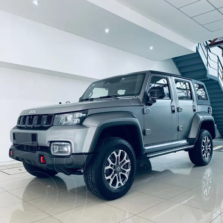 foto BAIC BJ40 2.0T 4x4 nuevo color Gris precio u$s60.900