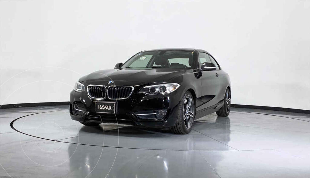 foto BMW Serie 2 Coupé 220iA Sport Line Aut usado (2014) color Negro precio $361,999