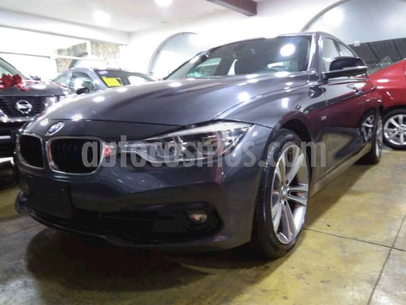 foto BMW Serie 3 330iA Sport Line usado