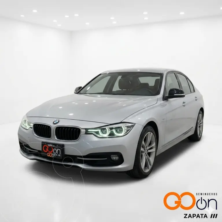 foto BMW Serie 3 318iA Sport Line usado (2018) color BMW GLACIER SILVER precio $299,000