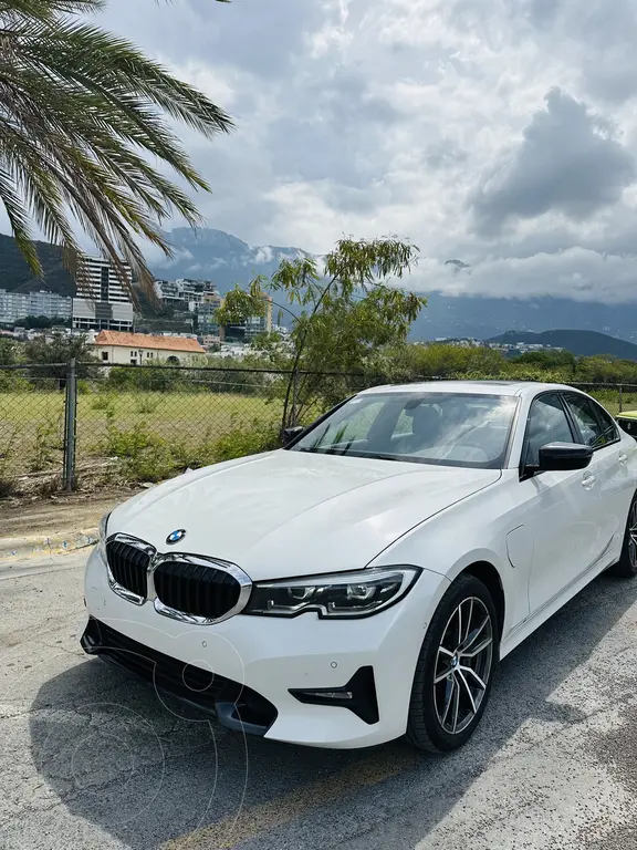 BMW Serie 3 330e Luxury Line (Híbrido) Aut 2020