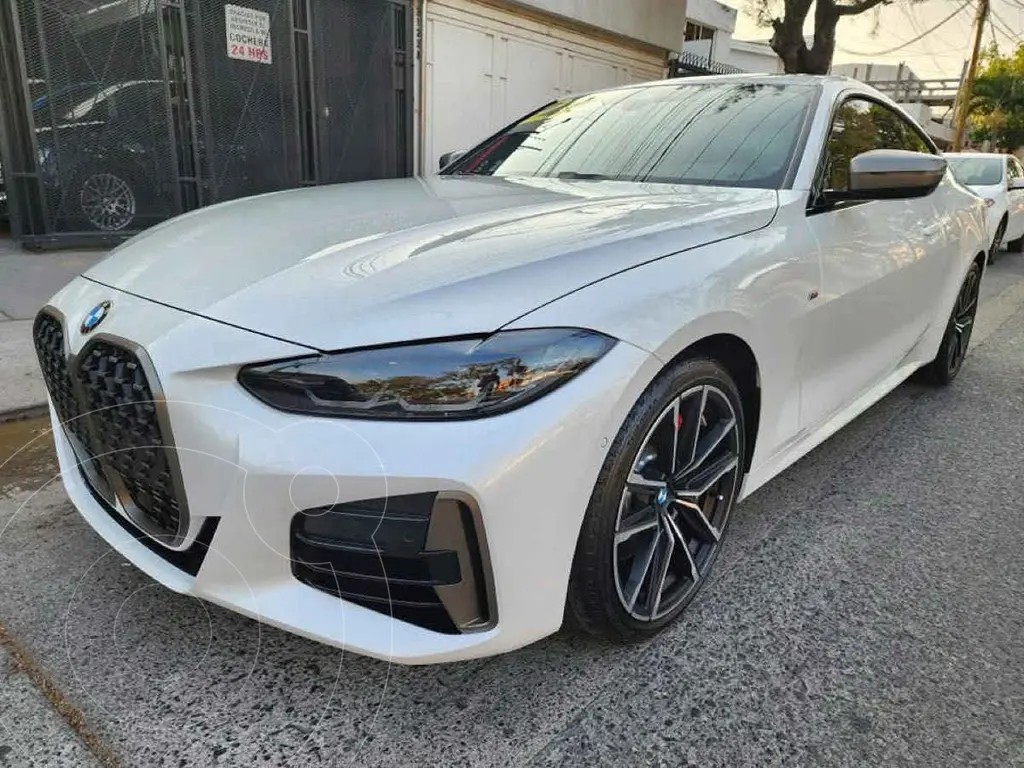 foto BMW Serie 4 Coupé M440i xDrive usado (2022) color Blanco precio $999,000