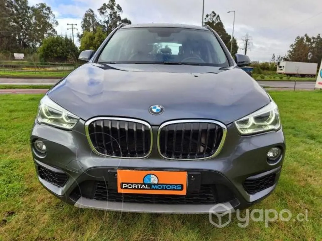 foto BMW X1 sDrive 20d usado (2017) color Gris precio $19.690.000