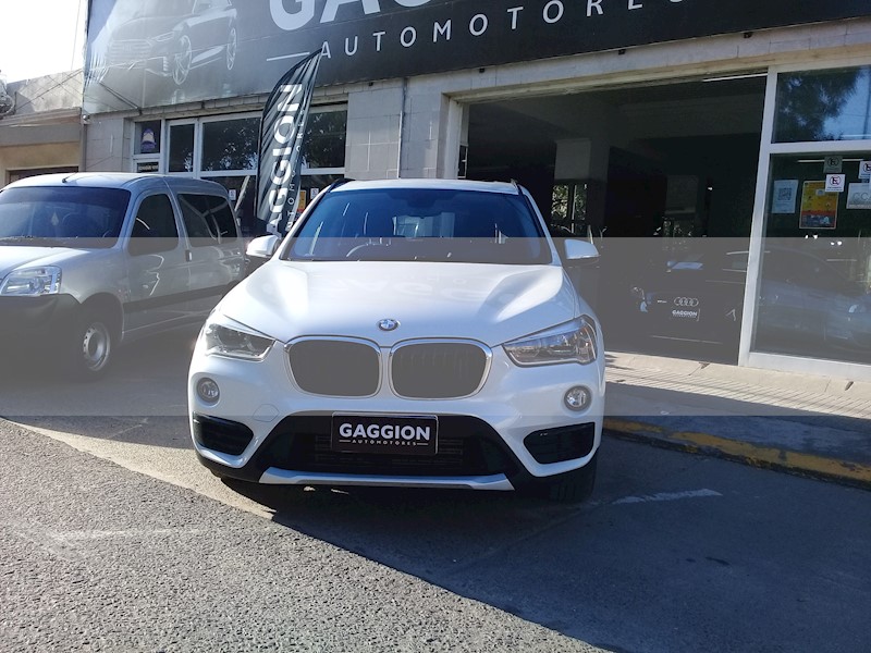 foto BMW X1 sDrive 20i Sport Line usado