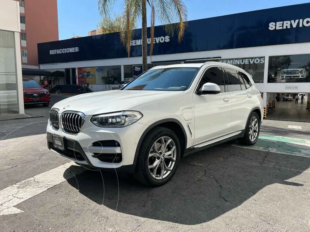 foto BMW X3 xDrive30e usado (2021) color Blanco precio $610,000
