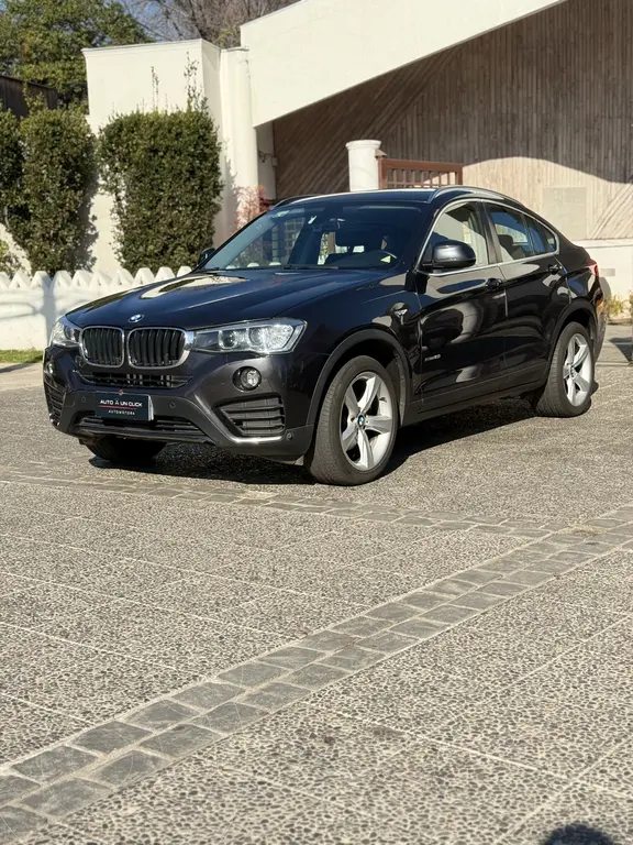 foto BMW X4 20i xDrive usado (2017) color Negro precio $21.490.000