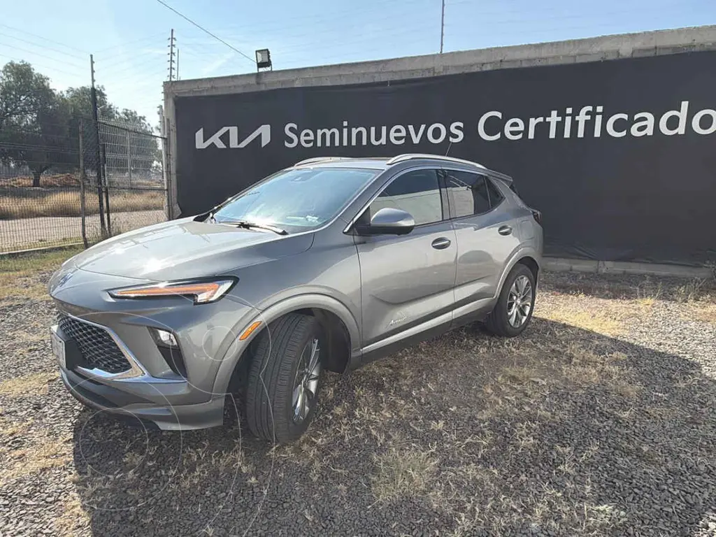 foto Buick Encore GX Avenir usado (2024) color Gris precio $533,000