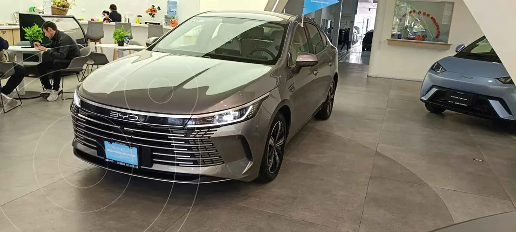 foto BYD King DM-i DM-i usado (2025) color Gris precio $399,900