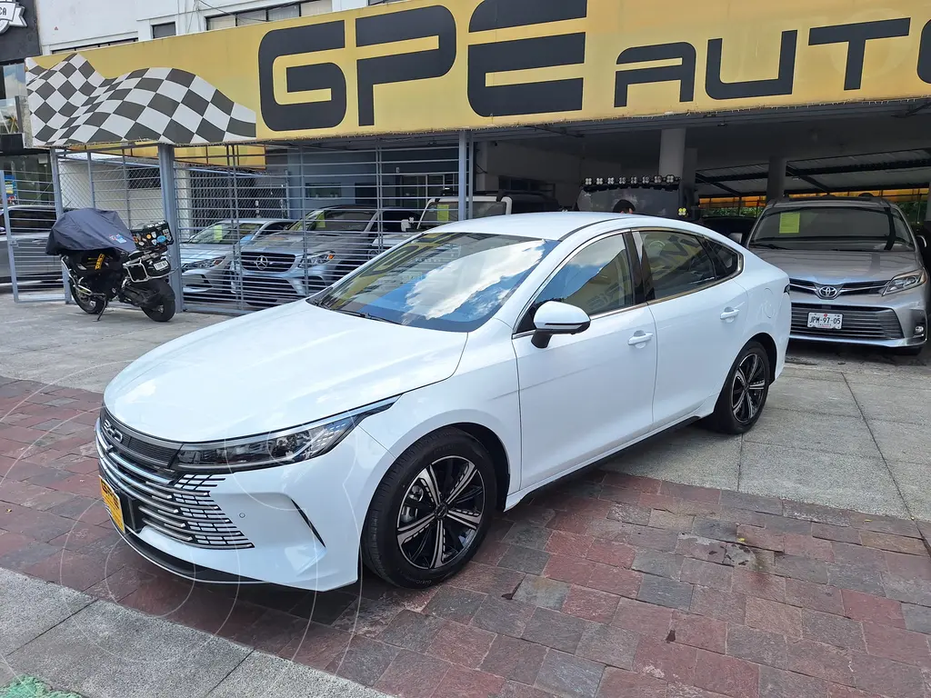 foto BYD King DM-i usado (2025) color Blanco precio $428,000