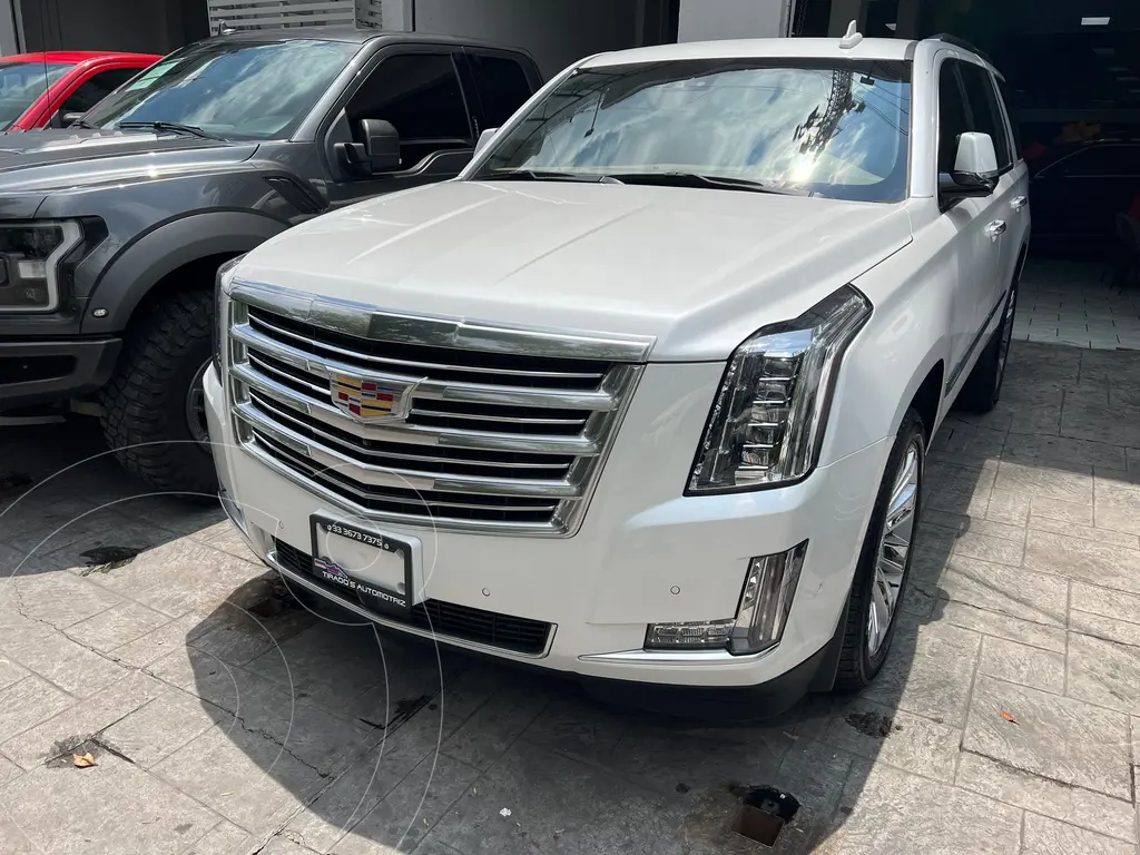 Cadillac Escalade Platinum ESV usado (2019) color Blanco precio $839,000