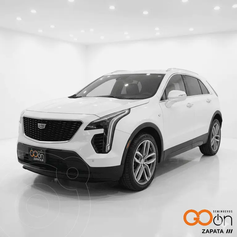 foto Cadillac XT4 Sport usado (2023) color CADILABALONE WHITE TRICOAT precio $580,000