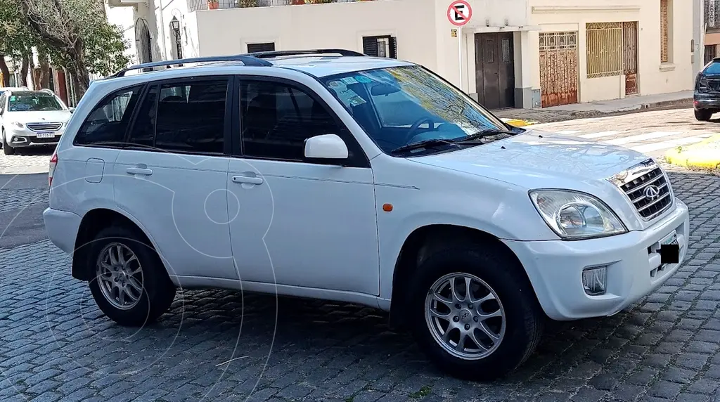 foto Chery Tiggo 2.0 4x2 Confort usado (2013) color Blanco precio $10.800.000