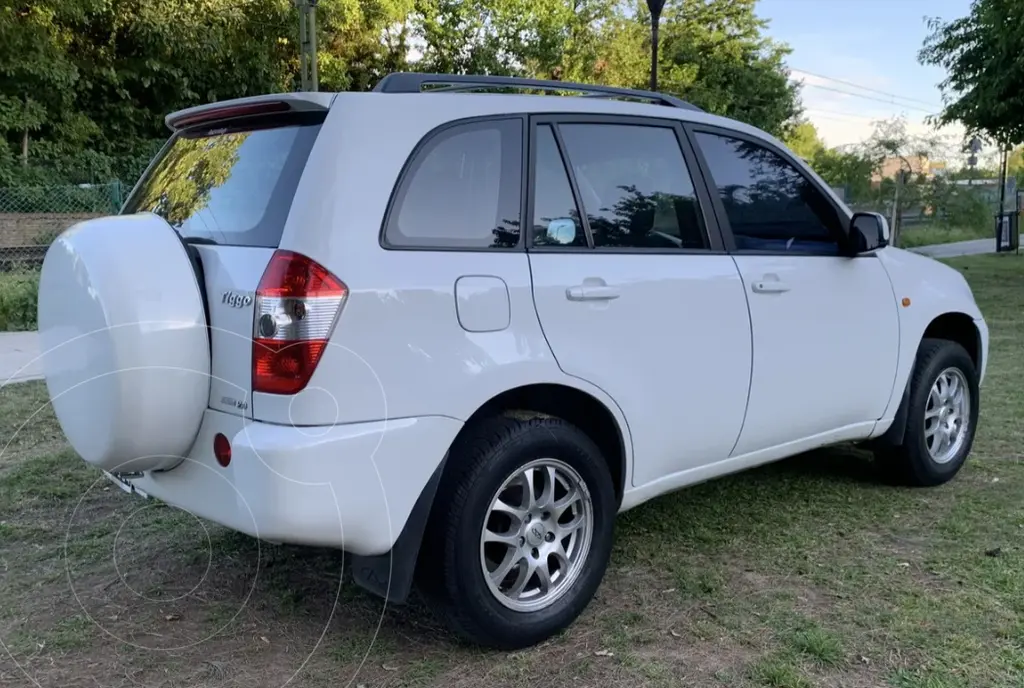 foto Chery Tiggo 2.0 4x2 Confort usado (2013) color Blanco precio $11.500.000