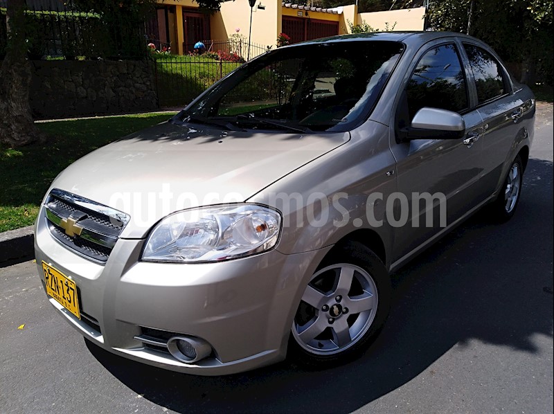 foto Chevrolet Aveo Emotion 4P 1.6L Full usado