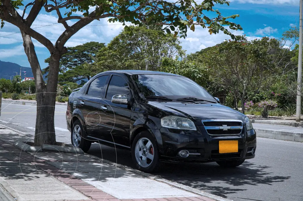 Chevrolet Aveo Emotion P L Usado Color Negro Precio