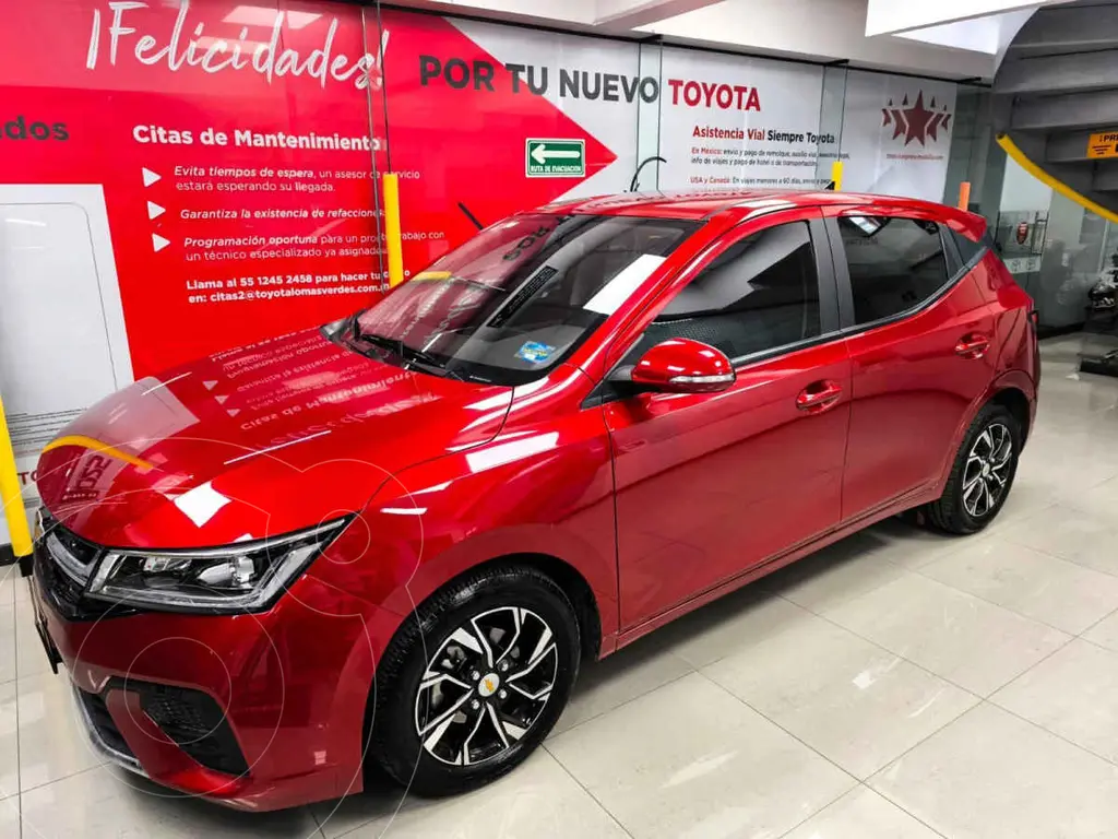 foto Chevrolet Aveo HB LT Plus usado (2024) color Rojo precio $275,100