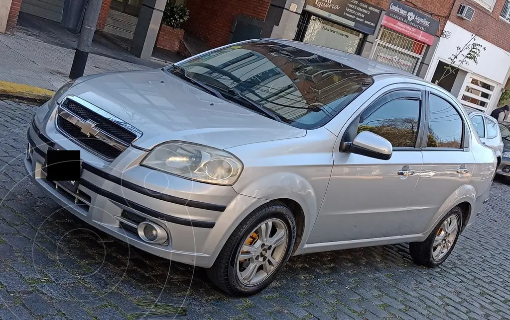 foto Chevrolet Aveo LT usado (2011) color Gris precio $99.000.000
