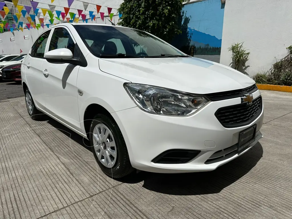foto Chevrolet Aveo LS usado (2020) color Blanco precio $189,000