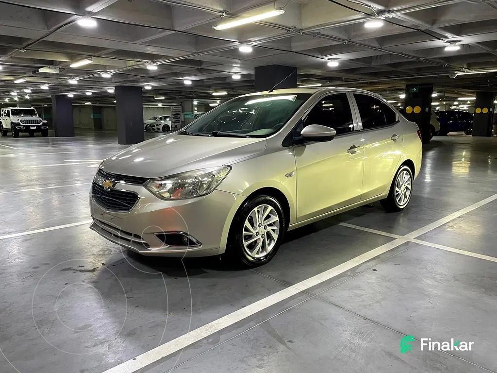 foto Chevrolet Aveo LTZ Aut usado (2018) color Beige precio $165,000