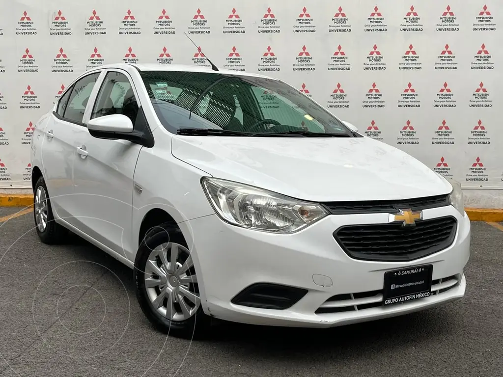 foto Chevrolet Aveo LS usado (2020) color Blanco precio $200,000