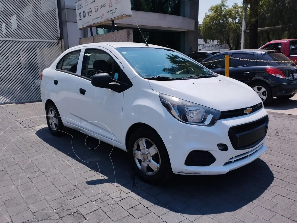 foto Chevrolet Beat Notchback LT Sedán usado (2019) color Blanco precio $190,000