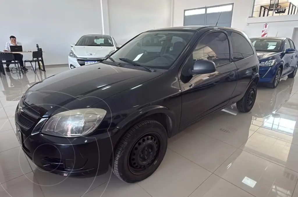 foto Chevrolet Celta LS 3P usado (2012) color Negro precio $8.900.000